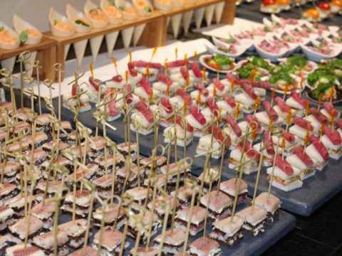 Seafood-Buffet im Hotel Am Hirschhorn – vielfältige Fisch- und Meeresfrüchte-Spezialitäten in der Pfalz